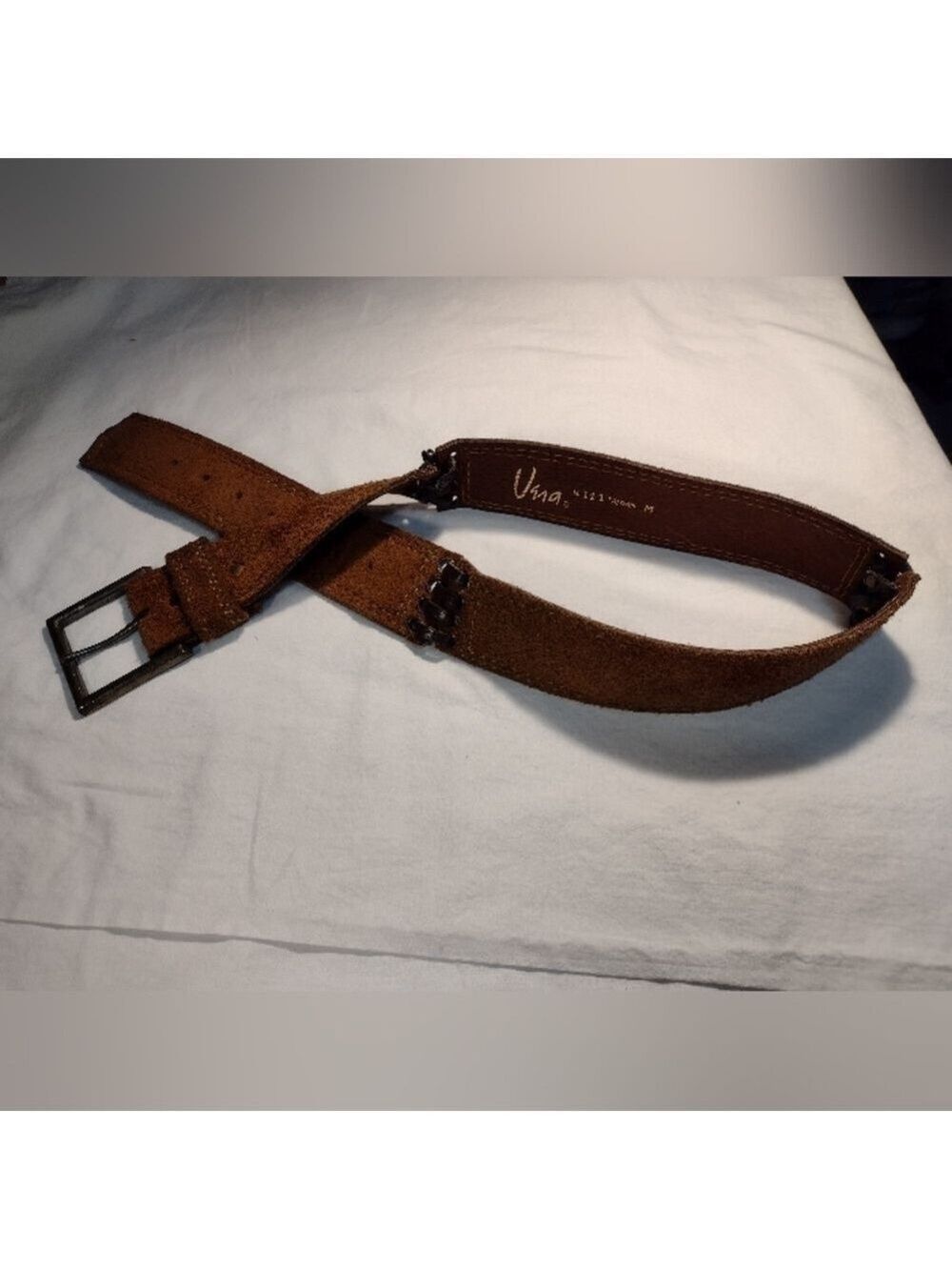 Vera Neumann Leather belt 36" M‎